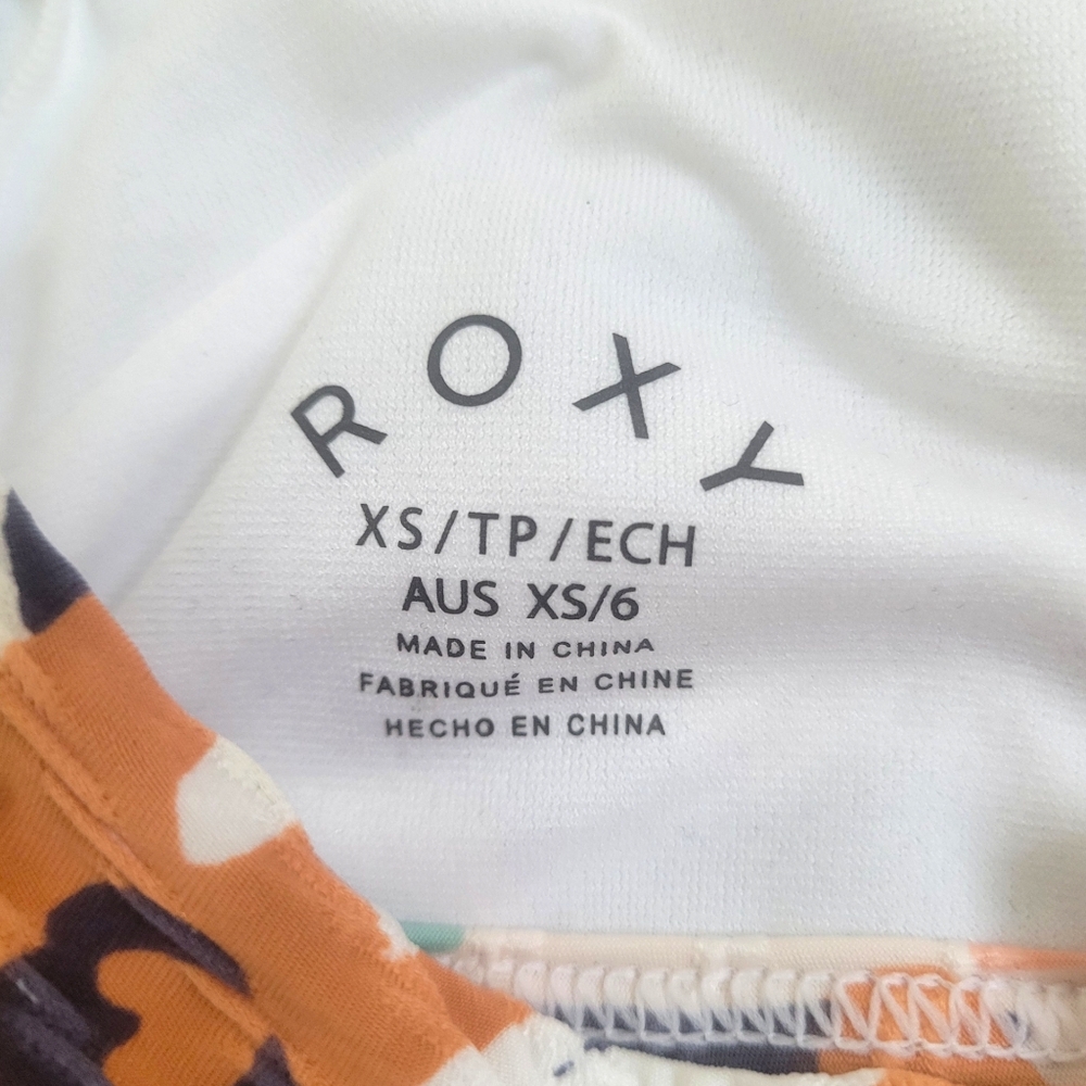NWOT ROXY SWIM - The Sea Bralette Bikini Top Tropical Fabric XS Petite - Picture 5 of 7